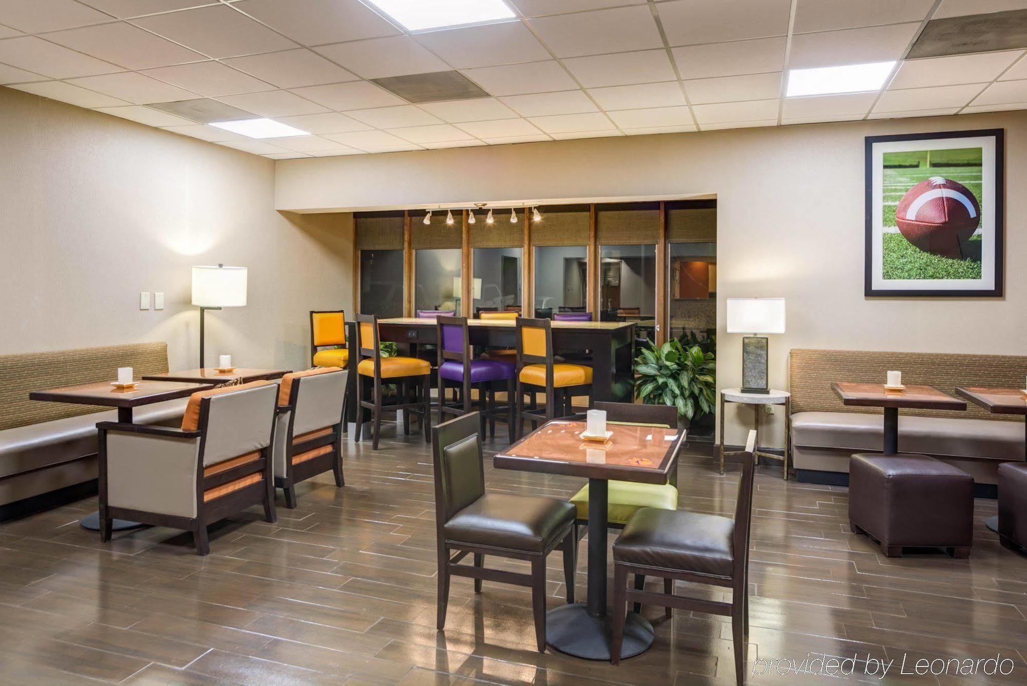 Comfort Inn & Suites Clemson - University Area Екстер'єр фото