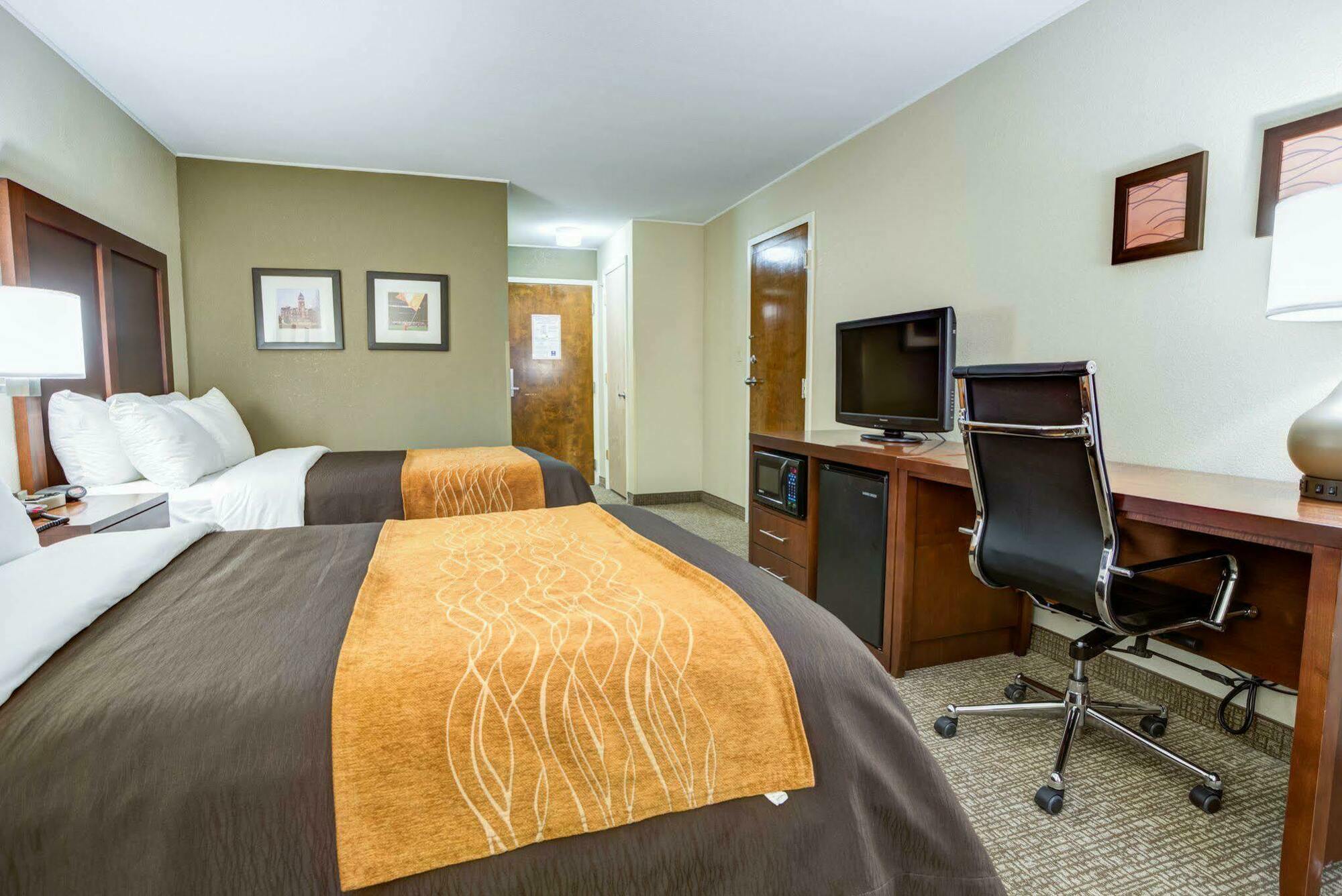 Comfort Inn & Suites Clemson - University Area Екстер'єр фото