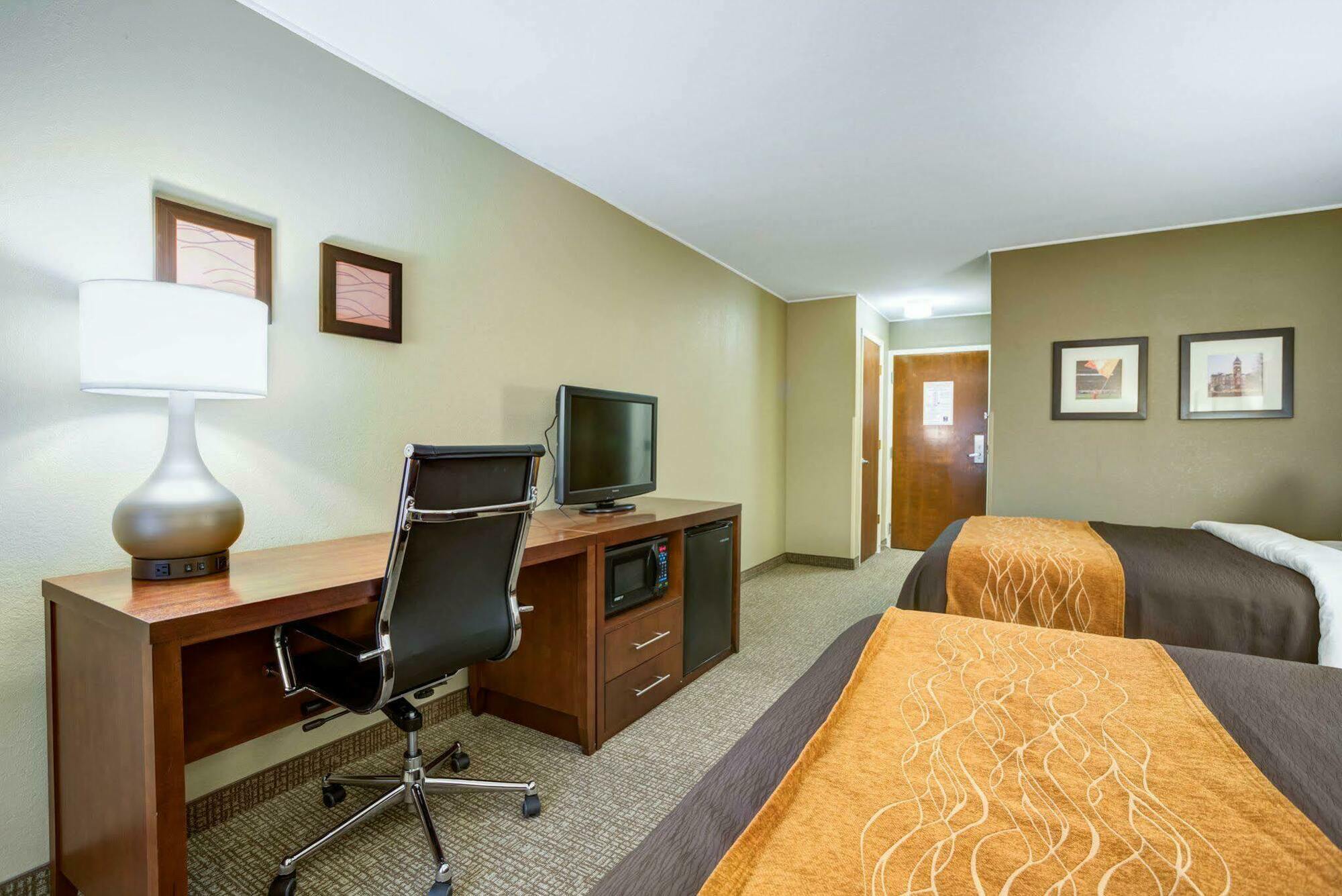 Comfort Inn & Suites Clemson - University Area Екстер'єр фото